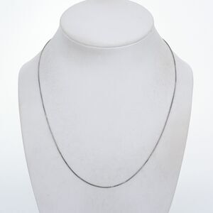 Vintage Italy Sterling Silver 925 0.8mm Box Chain Necklace 18"